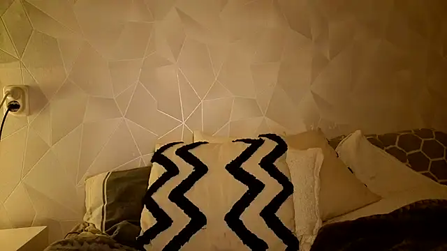 Sweetninaaa online show from March 1, 2026, 10:45 pm