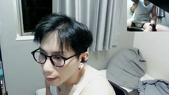 UndreamtM online show from September 13, 2025, 1:44 pm