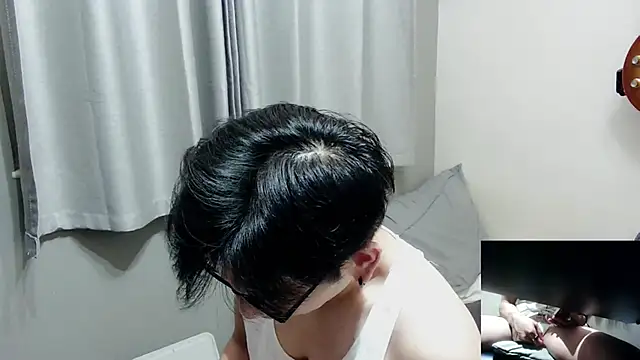 UndreamtM online show from September 18, 2025, 2:08 pm