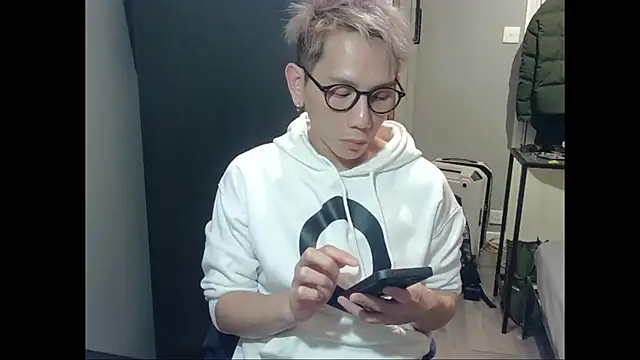 UndreamtM online show from February 4, 2026, 3:18 pm