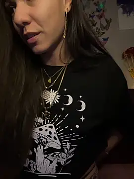 Snapshot of _Neeka_ chatting on November 11, 2025, 4:34 am Neeka online show from November 11, 2025, 4:34 am