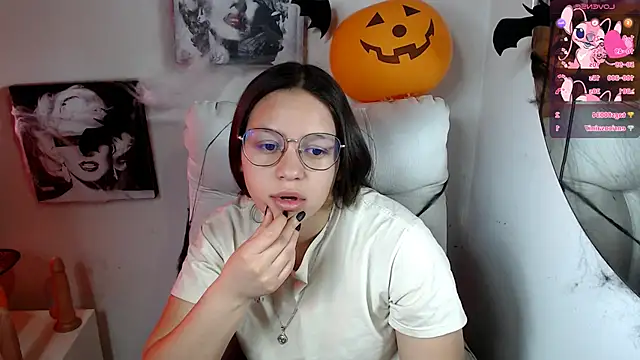 Snapshot of SamanthaRoldaan chatting on October 26, 2025, 2:23 pm SamanthaRoldaan online show from October 26, 2025, 2:23 pm