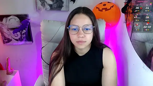 Snapshot of SamanthaRoldaan chatting on November 3, 2025, 2:40 pm SamanthaRoldaan online show from November 3, 2025, 2:40 pm