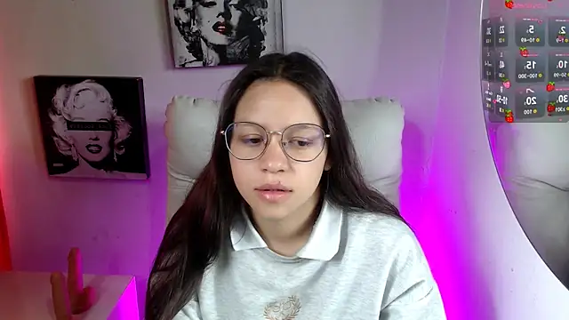 Snapshot of SamanthaRoldaan chatting on November 14, 2025, 2:27 pm SamanthaRoldaan online show from November 14, 2025, 2:27 pm