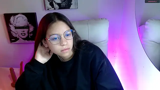 Snapshot of SamanthaRoldaan chatting on November 22, 2025, 2:38 pm SamanthaRoldaan online show from November 22, 2025, 2:38 pm