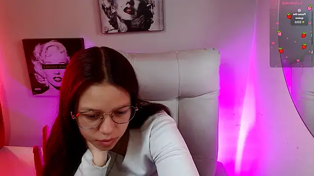 Snapshot of SamanthaRoldaan chatting on December 5, 2025, 2:14 pm SamanthaRoldaan online show from December 5, 2025, 2:14 pm