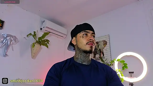 JordanSmiith  online show from November 13, 2025, 9:25 pm