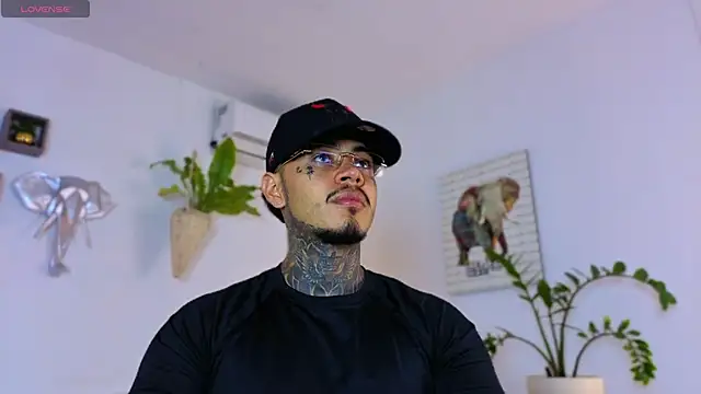 JordanSmiith  online show from December 16, 2025, 8:36 pm