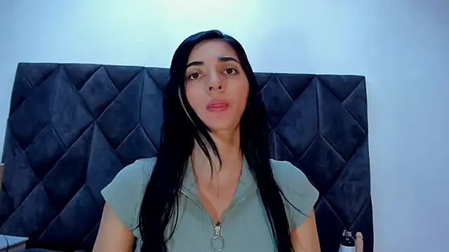 Linisprincehot69 online show from February 9, 2025, 5:01 pm