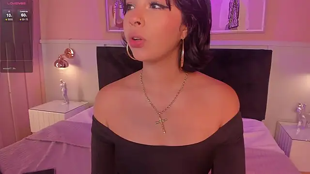 Snapshot of chloe_watson_ chatting on May 6, 2026, 8:25 pm chloe watson online show from May 6, 2026, 8:25 pm