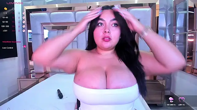 samantasm online show from February 4, 2025, 8:56 am