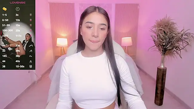 Snapshot of Antonella_Grayy chatting on April 24, 2026, 11:12 am Antonella Grayy online show from April 24, 2026, 11:12 am