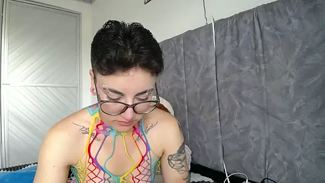 linda 33 online show from April 25, 2026, 8:39 pm