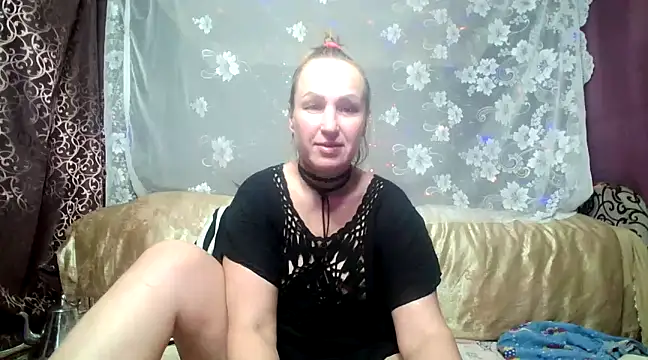Snapshot of Alina_Night_777 chatting on March 5, 2025, 10:33 am Alina Night 777 online show from March 5, 2025, 10:33 am