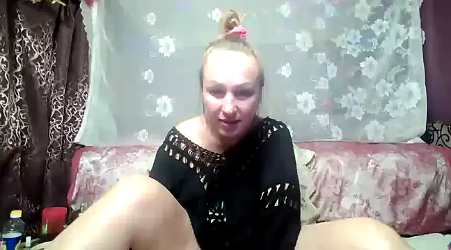 Snapshot of Alina_Night_777 chatting on March 9, 2025, 10:41 am Alina Night 777 online show from March 9, 2025, 10:41 am