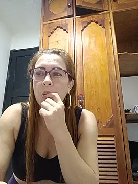 Snapshot of mademonsexy chatting on June 10, 2026, 3:39 am mademonsexy online show from June 10, 2026, 3:39 am