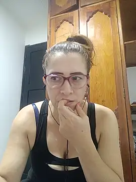 Snapshot of mademonsexy chatting on June 17, 2026, 3:53 am mademonsexy online show from June 17, 2026, 3:53 am
