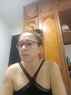 Snapshot of mademonsexy chatting on June 18, 2026, 4:24 am mademonsexy online show from June 18, 2026, 4:24 am