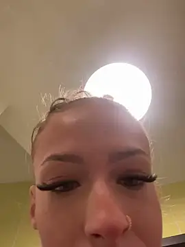 Leyladieistso47 online show from January 7, 2025, 11:03 pm