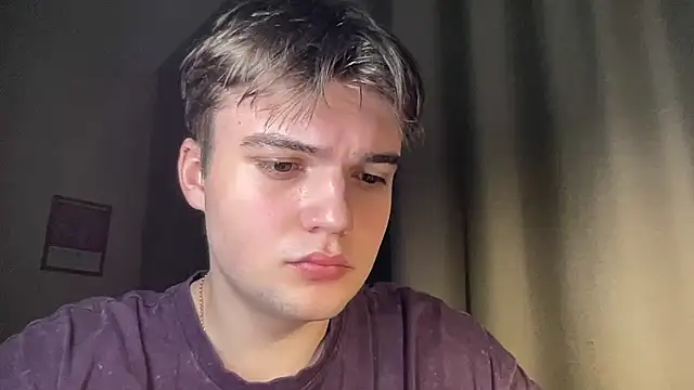 superfluboy  online show from December 17, 2025, 6:36 pm