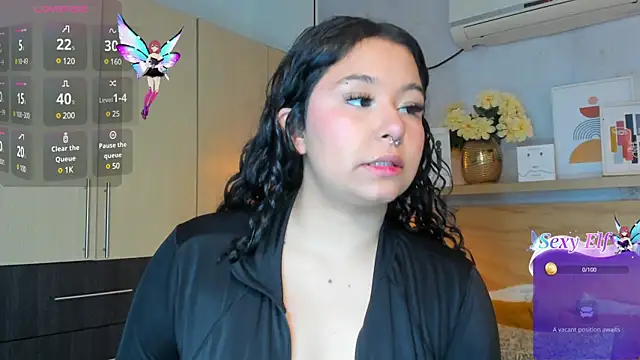 Snapshot of Atenea_cuteee chatting on January 2, 2025, 7:07 pm Atenea cuteee online show from January 2, 2025, 7:07 pm