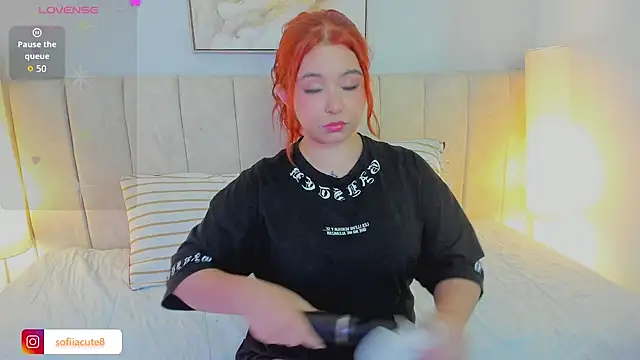 Snapshot of Atenea_cuteee chatting on December 4, 2025, 2:10 am Atenea cuteee online show from December 4, 2025, 2:10 am