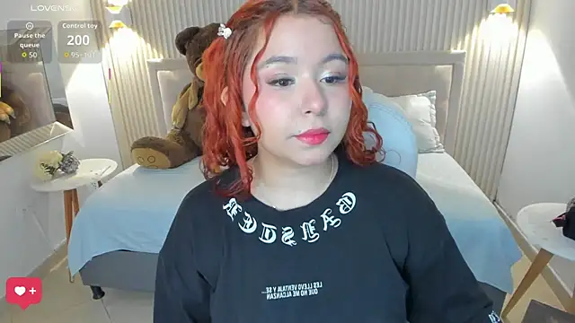 Atenea cuteee online show from March 5, 2026, 2:07 am