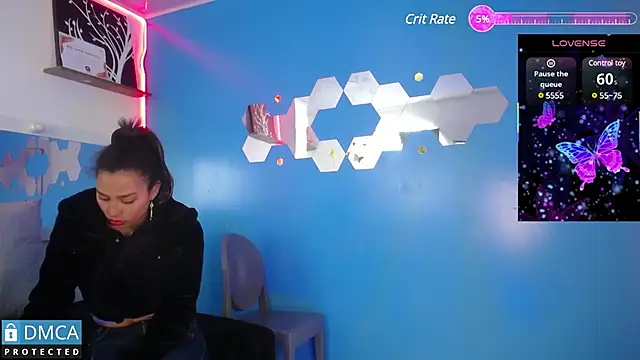 CarolRodriguez  online show from February 1, 2025, 2:13 pm