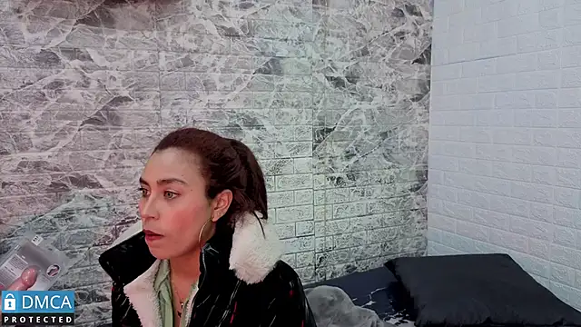 CarolRodriguez  online show from November 24, 2025, 7:13 pm