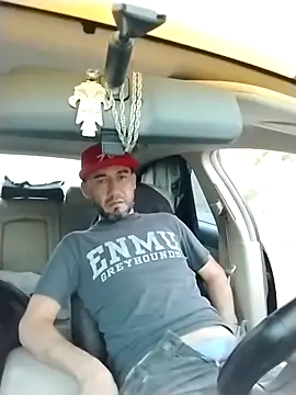 Snapshot of prettyboi6992 chatting on October 9, 2025, 12:30 am prettyboi6992 online show from October 9, 2025, 12:30 am