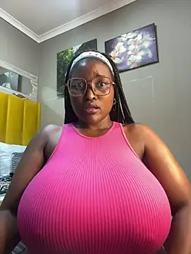Bustygoddess32 online show from January 28, 2025, 5:00 am