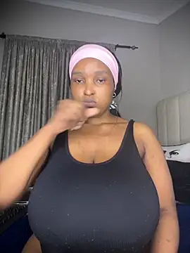 Bustygoddess32 online show from November 5, 2025, 1:49 am