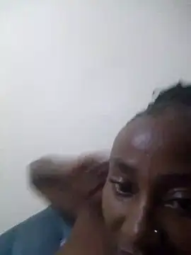 Snapshot of Naughtyy_xx chatting on October 1, 2025, 6:19 am Naughtyy xx online show from October 1, 2025, 6:19 am