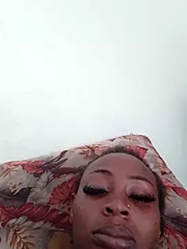 Snapshot of Naughtyy_xx chatting on December 22, 2025, 6:43 am Naughtyy xx online show from December 22, 2025, 6:43 am