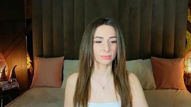 KimmmLi online show from December 18, 2025, 2:01 pm