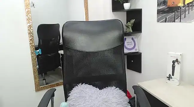 Snapshot of Prety_Nany chatting on January 28, 2025, 1:38 pm Prety Nany online show from January 28, 2025, 1:38 pm