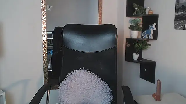 Snapshot of Prety_Nany chatting on February 21, 2025, 7:10 pm Prety Nany online show from February 21, 2025, 7:10 pm