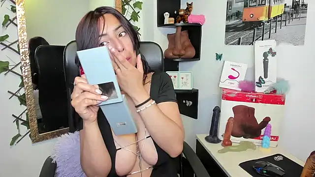 Snapshot of Prety_Nany chatting on September 29, 2025, 2:44 pm Prety Nany online show from September 29, 2025, 2:44 pm