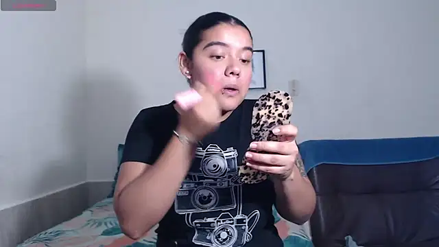 agata 22 online show from February 7, 2026, 3:32 am