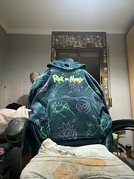 Snapshot of S921993 chatting on October 16, 2025, 8:43 pm S921993 online show from October 16, 2025, 8:43 pm