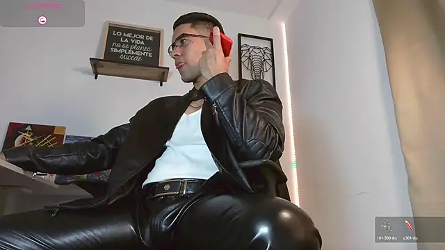 Snapshot of Thonydupont chatting on October 31, 2025, 8:10 pm Thonydupont online show from October 31, 2025, 8:10 pm