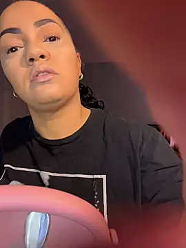 Snapshot of DestineeJayde chatting on February 24, 2026, 4:10 am DestineeJayde online show from February 24, 2026, 4:10 am