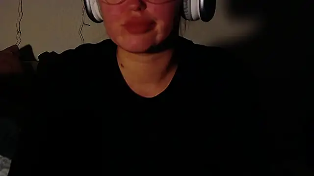 Snapshot of IrinaArt chatting on January 12, 2025, 3:36 pm IrinaArt online show from January 12, 2025, 3:36 pm