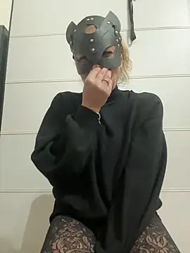 Snapshot of LadyScarlett-xk chatting on December 17, 2024, 6:31 pm LadyScarlett-xk online show from December 17, 2024, 6:31 pm