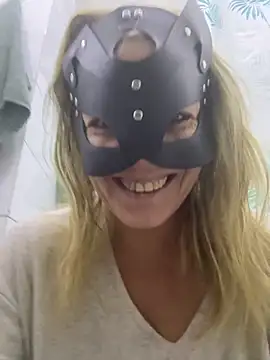 Snapshot of LadyScarlett-xk chatting on December 31, 2024, 8:26 am LadyScarlett-xk online show from December 31, 2024, 8:26 am