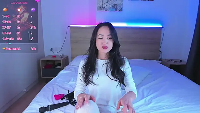 Snapshot of l1lpamp chatting on December 19, 2024, 2:34 am l1lpamp online show from December 19, 2024, 2:34 am