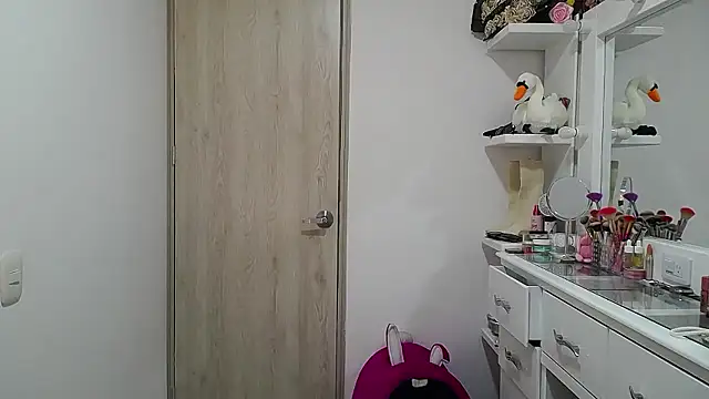 Barbie girl 69 online show from January 13, 2026, 1:22 am