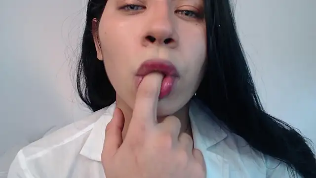 Moon Foxxy online show from March 8, 2026, 9:40 pm