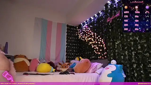 Snapshot of bellalunabear chatting on November 19, 2025, 9:59 pm bellalunabear online show from November 19, 2025, 9:59 pm