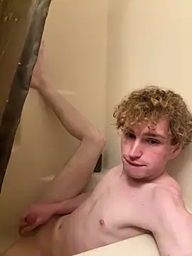 Snapshot of CreamyAustin chatting on January 18, 2026, 8:01 pm CreamyAustin online show from January 18, 2026, 8:01 pm